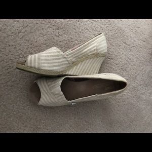 Tom's wedges