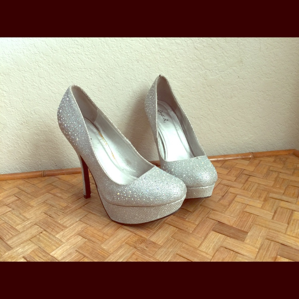 ✨Silver Heels✨