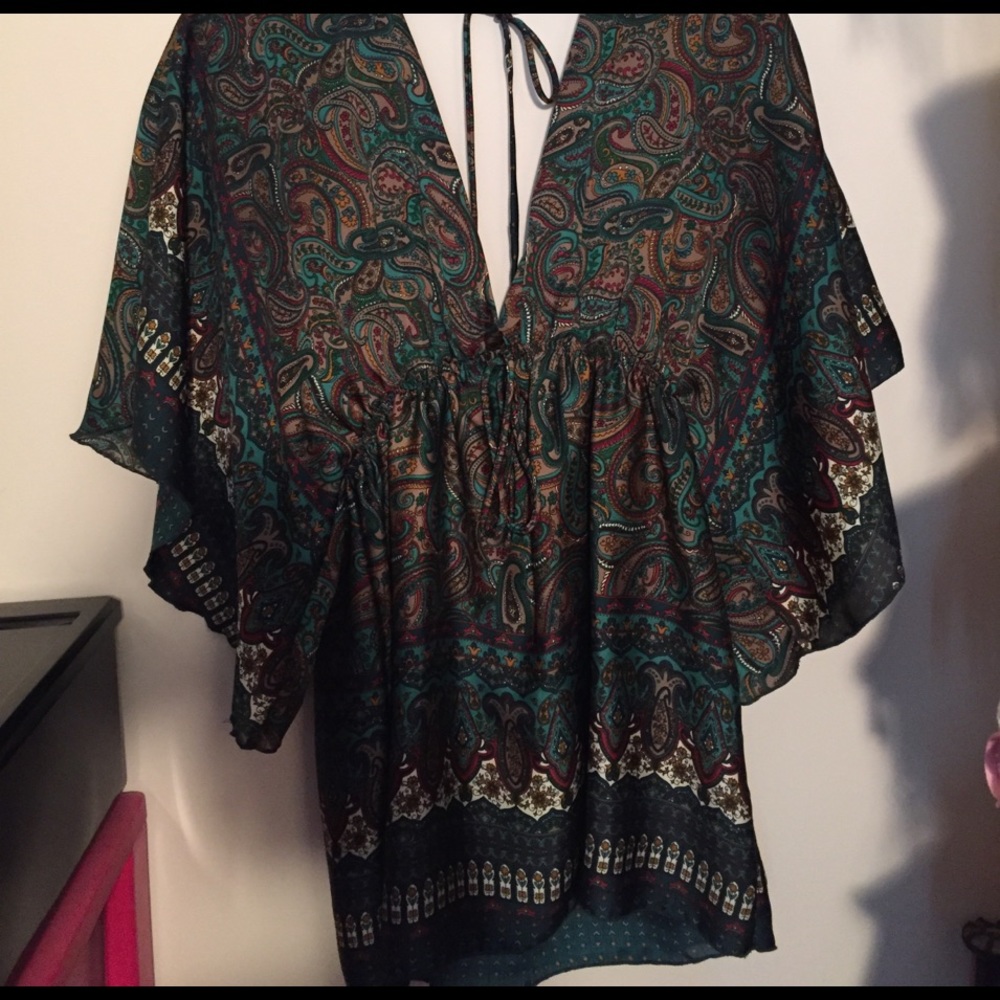 Multicolored plunge shirt