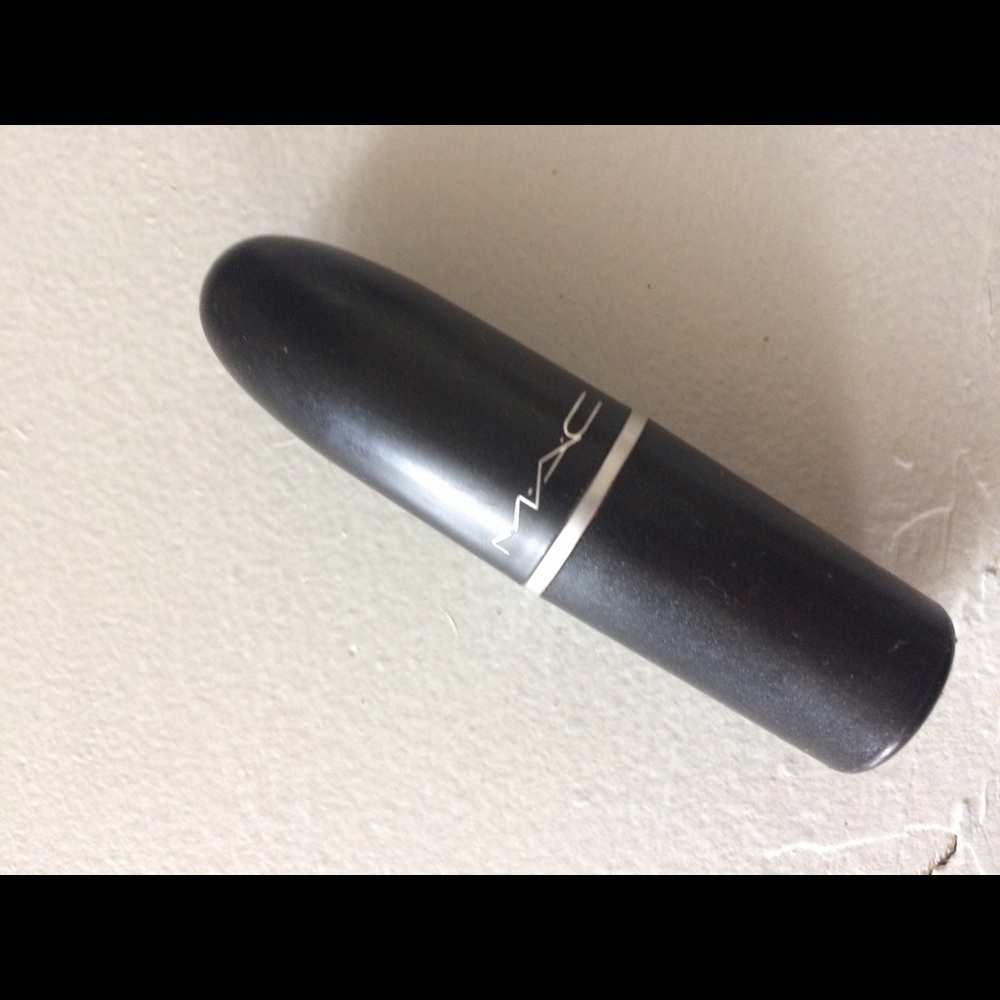 MAC COSMETICS MATTE LIPSTICK RUBY WOO
