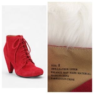 ⭐️SALE!⭐️Kimchi Blue Lace-Up Cone Heel Boot 🍒