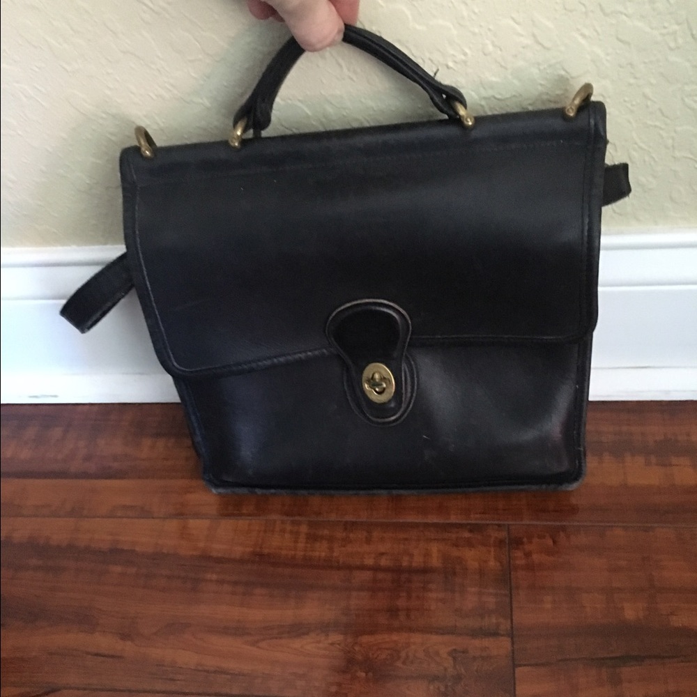 Coach Locking shoulder bag
