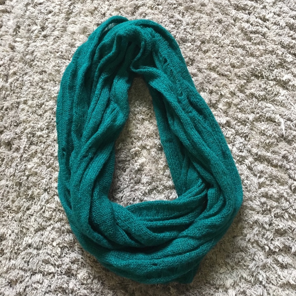 Warm infinity scarf
