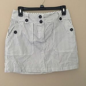 Black house white market striped skirt