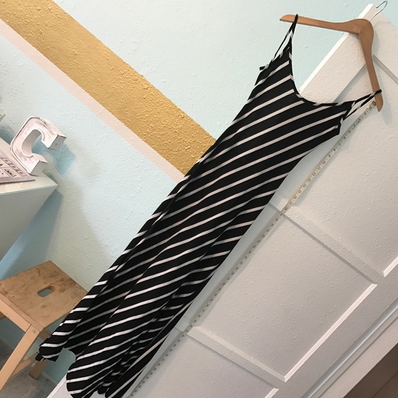 Maxi Summer Dress with Low Back - Medium - Picture 1 of 4