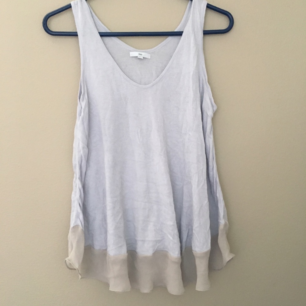 Sleeveless gap shirt