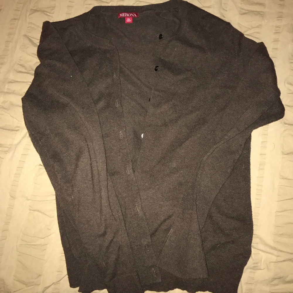 XL Long sleeved cardigan
