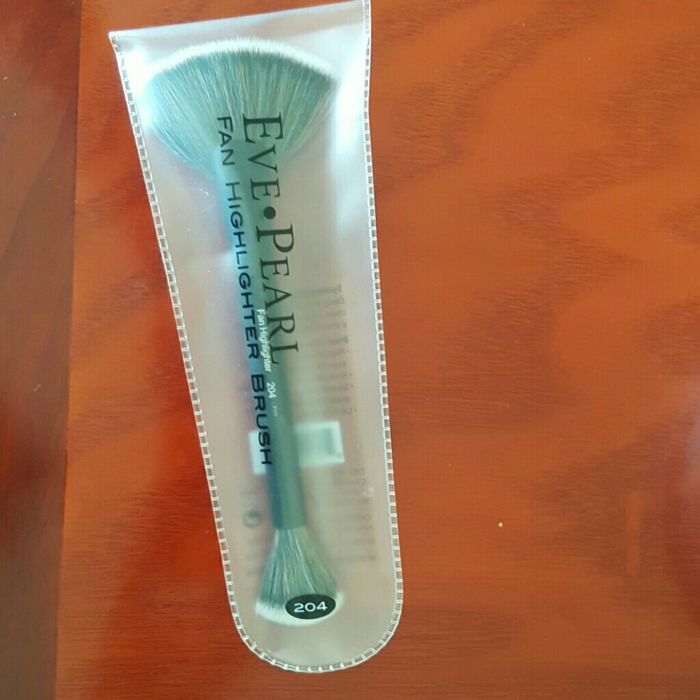 Brand new makeup brushes