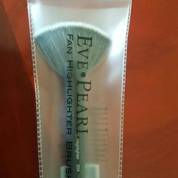 Brand new makeup brushes - Picture 3 of 4