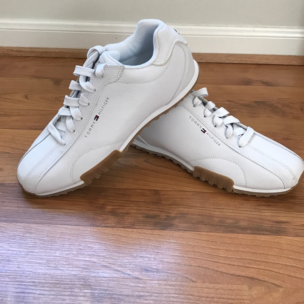 EUC Tommy Hilfiger white leather mens sneakers