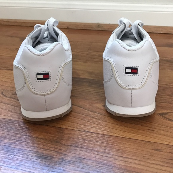 EUC Tommy Hilfiger white leather mens sneakers - Picture 4 of 8