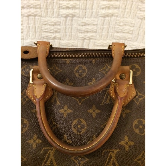 Louis Vuitton Speedy 30 Satchel - Picture 6 of 8