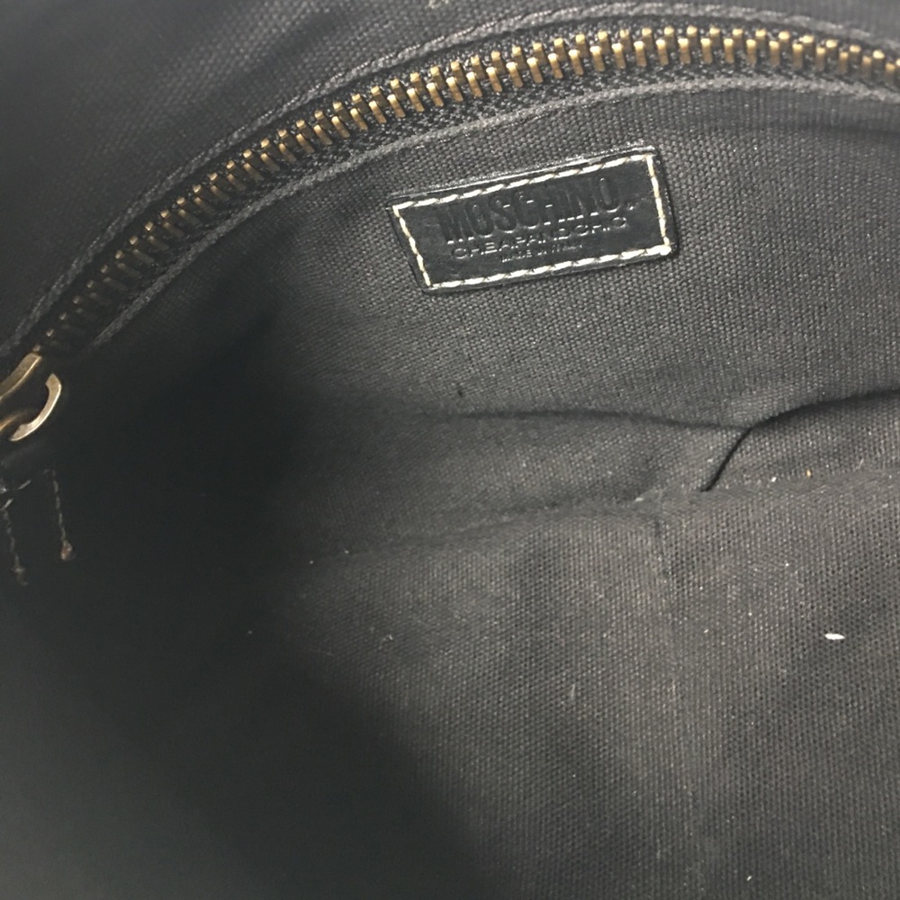 Moschino bag extra pics