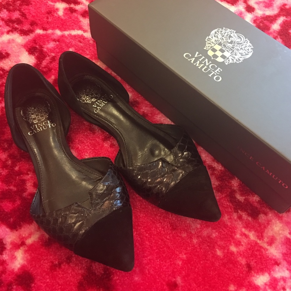 Black pointy toe suede/leather flats -Vince Camuto