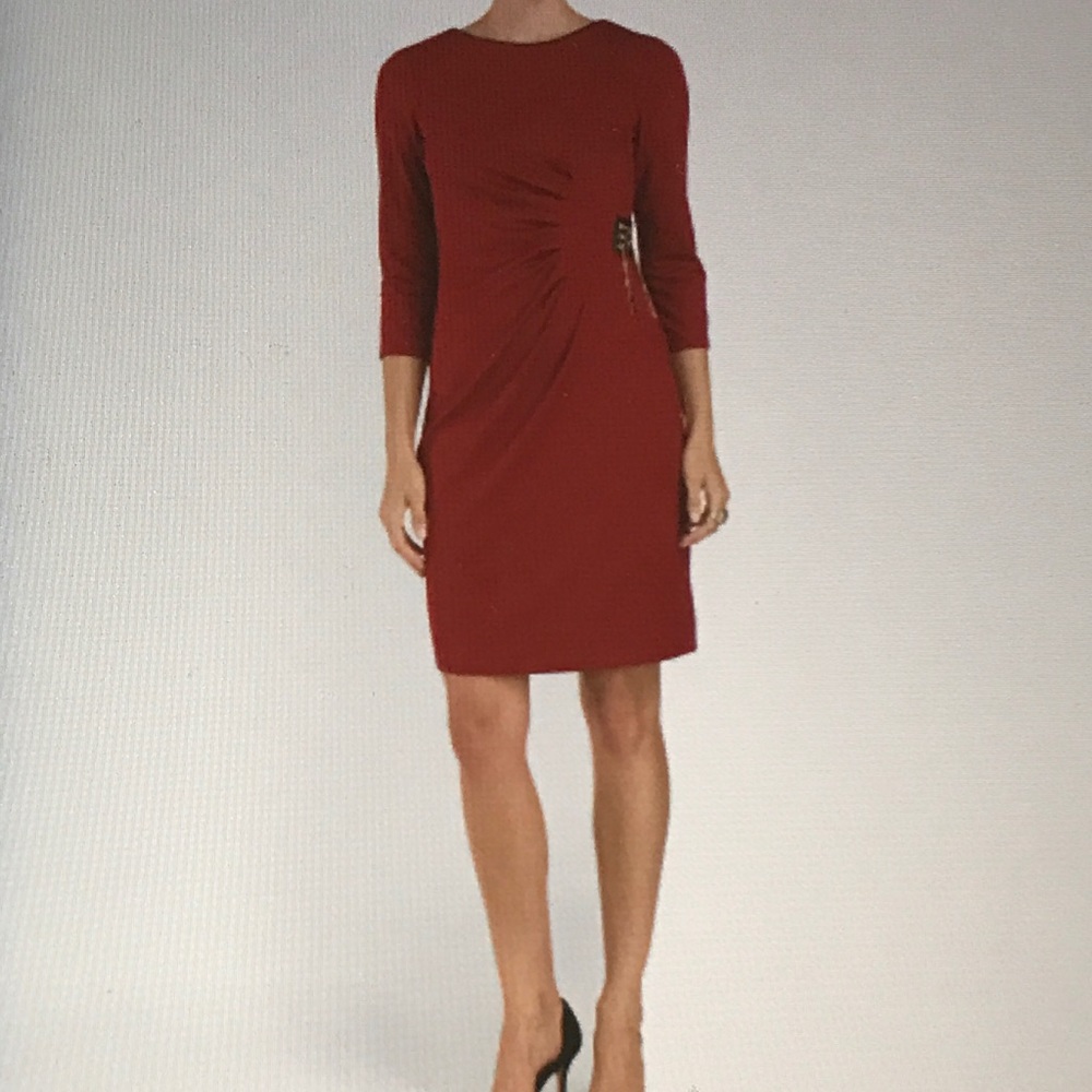 Spenser pleated dress with chain