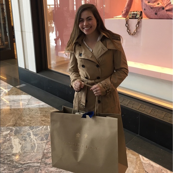 Meet your Posher, Heather - Picture 3 of 4