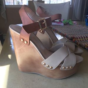 Aldo wedges