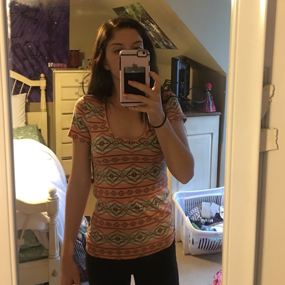 printed v neck t shirt