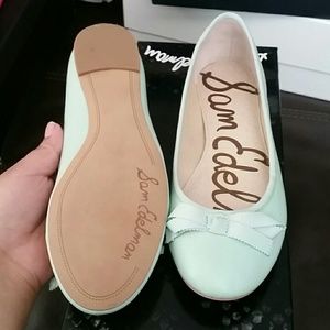 NEVER WORN SAM EDELMAN FLATS