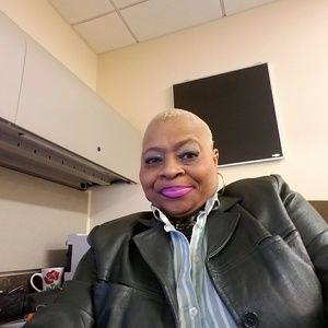 Meet your Posher, Pamela