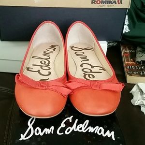 Mandarin Leather Flats