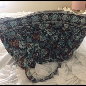 VERA BRADLEY SHOULDER TOTE