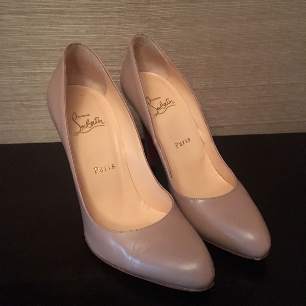 Christian Louboutin Blush Pumps