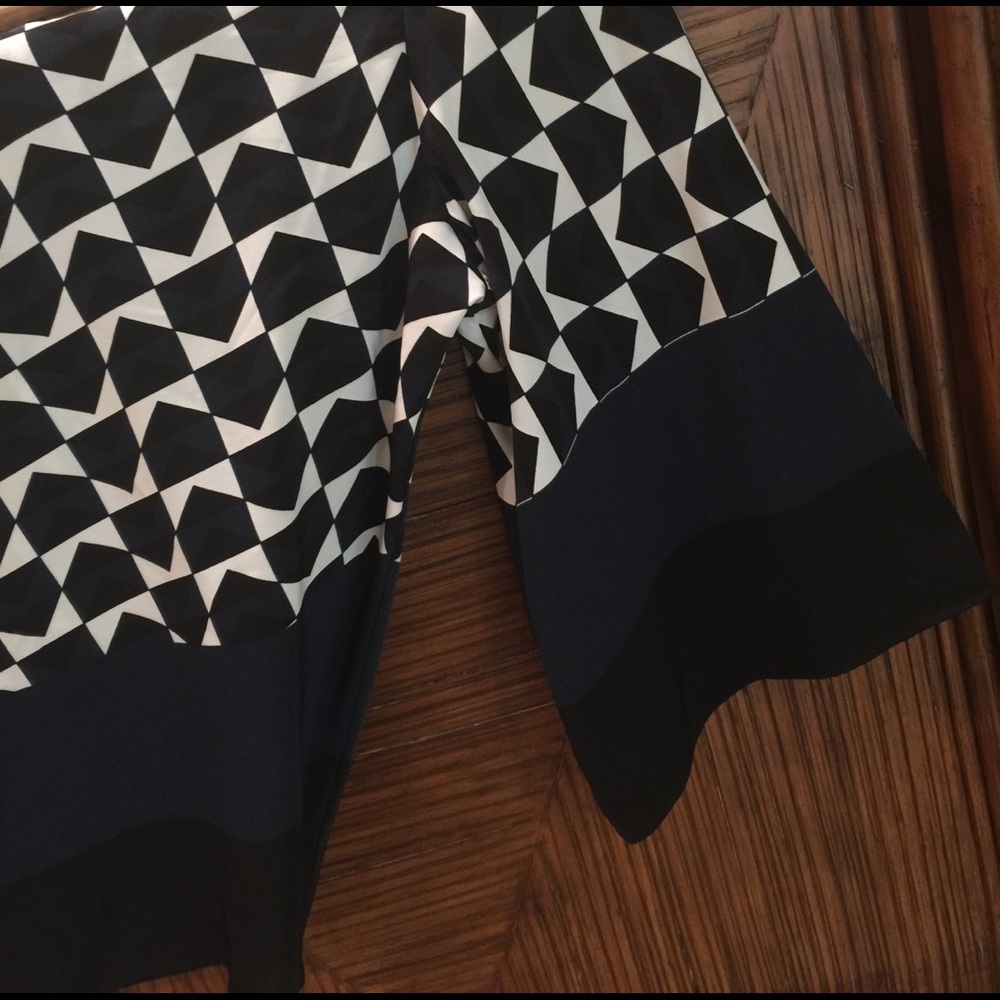 Alfani Tunic in Geometric Print 3/4 Length Sleeves