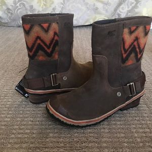 Brand new brown Midshortie Sorel boots