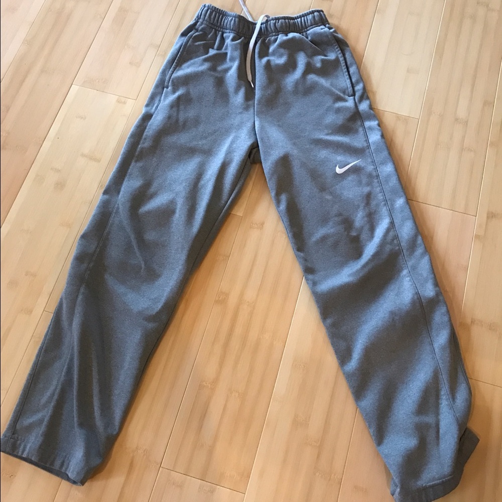 Boys Size L Nike Therma-Fit Pants