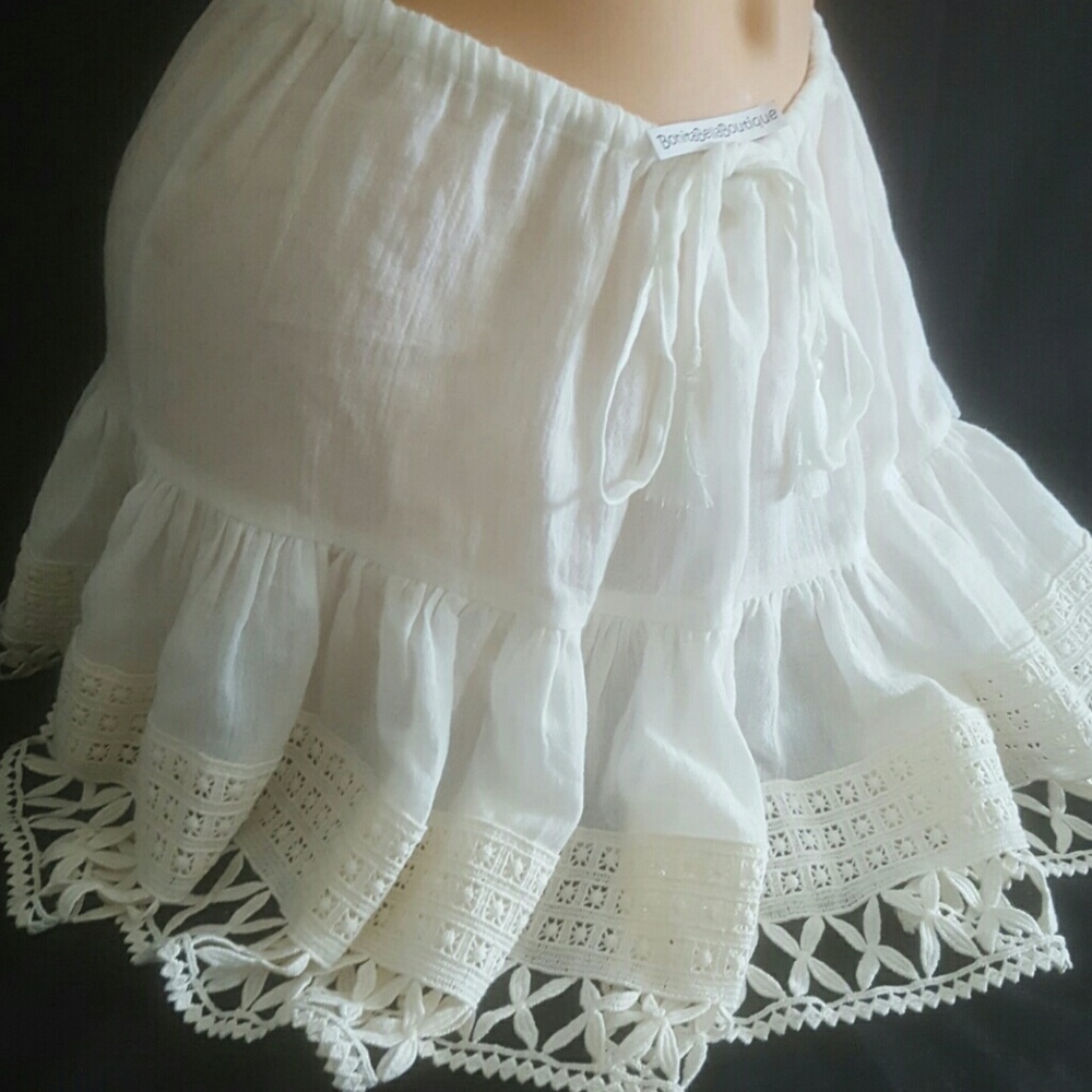 Victoria's Secret WHITE CROCHET SKIRT NEW - Picture 3 of 5