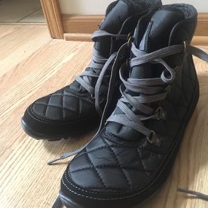 NEVER WORN Khombu black fall/winter boots, sz 9