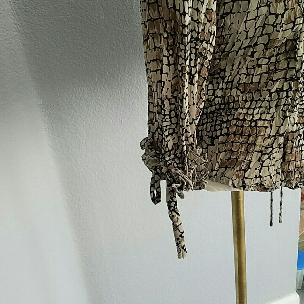 Blouse - Picture 2 of 4