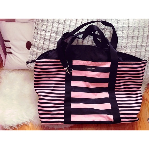 PINK Victoria's Secret Handbags - 💥💥FINAL Sale: Victoria's Secret PINK bag