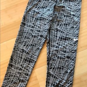 Woman's XL Nike PRO Capri's.