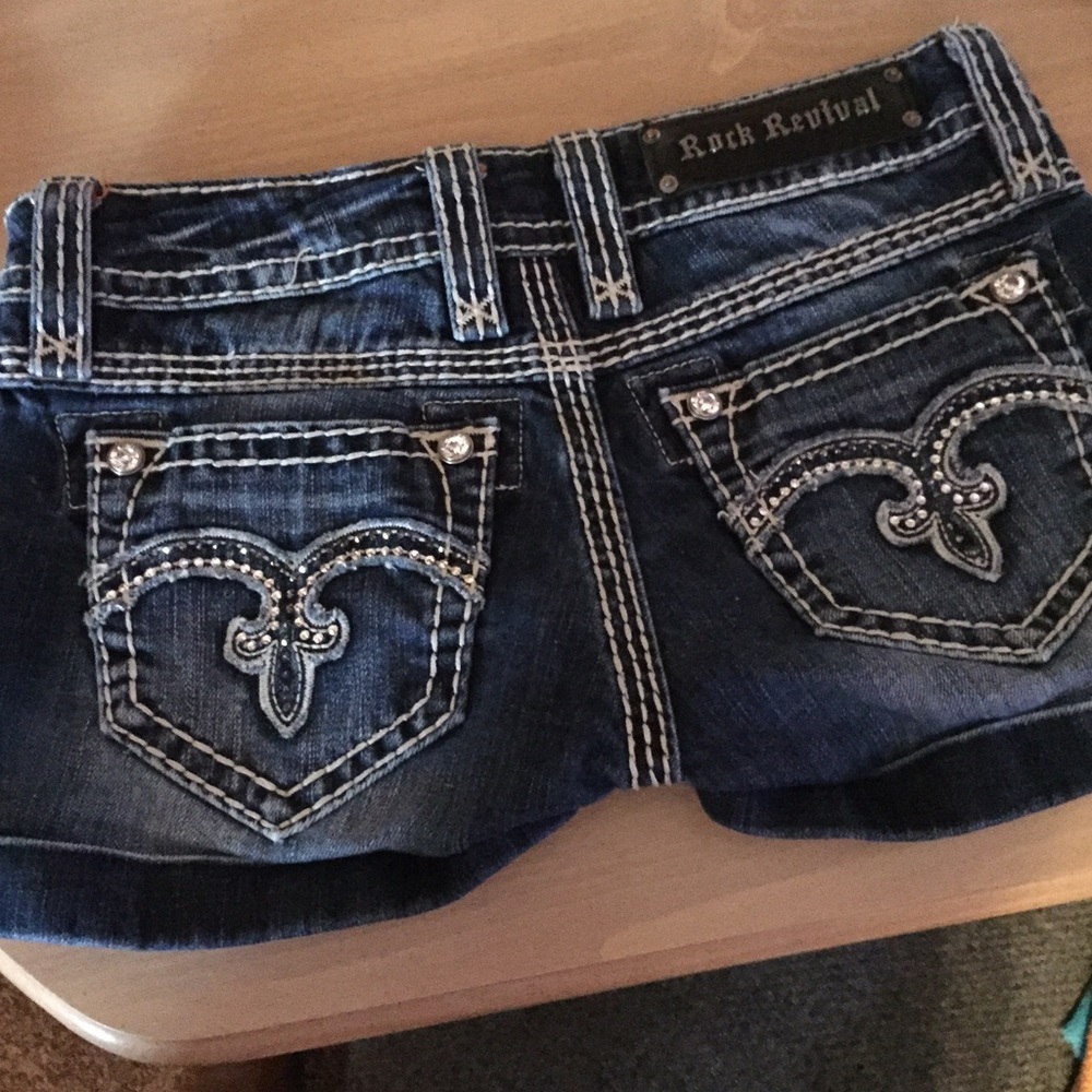 Rock Revival Shorts (size 25) NWOT