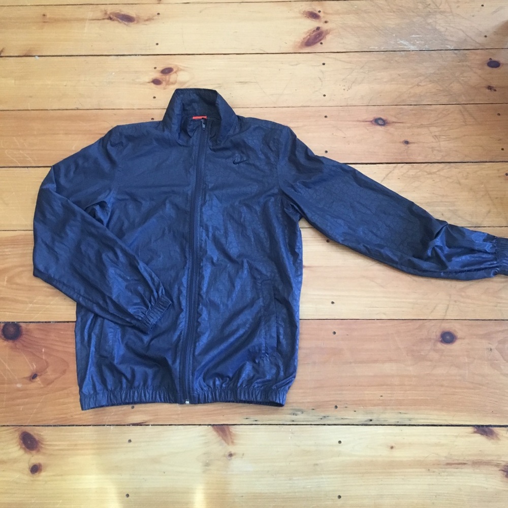 Nike Wind Breaker -