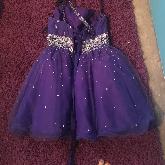 Beautiful short purple dress. only worn once - Picture 3 of 7