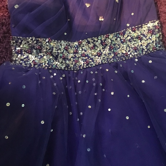 Beautiful short purple dress. only worn once - Picture 5 of 7