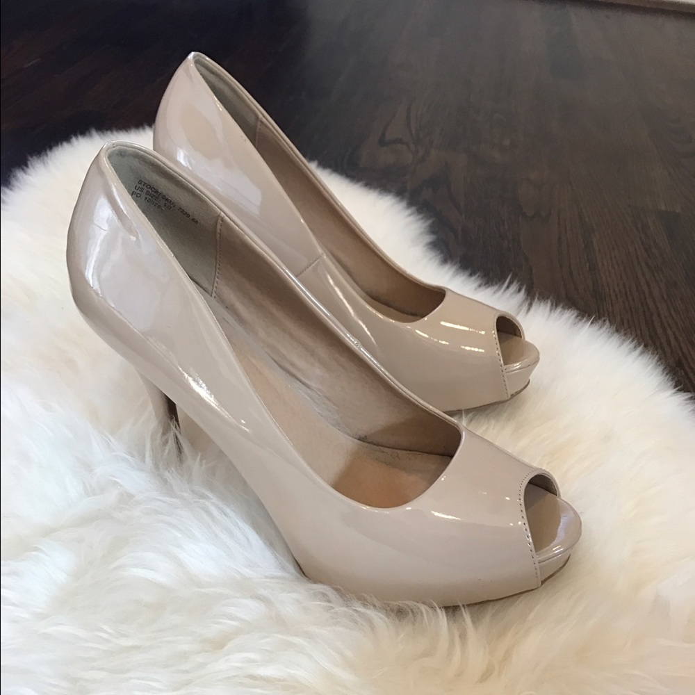 Nude Peep Toe Pumps