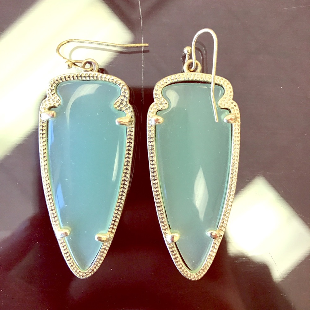 Kendra Scott Skylar Gold Earrings in Chalcedony
