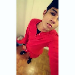 Meet your Posher, Derrick