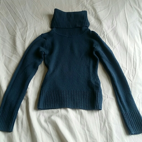 Sweater Bundle - Picture 3 of 7