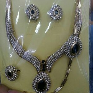Rhinestone gold plated jewelry set