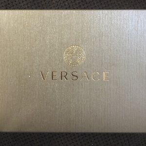 Versace sampler