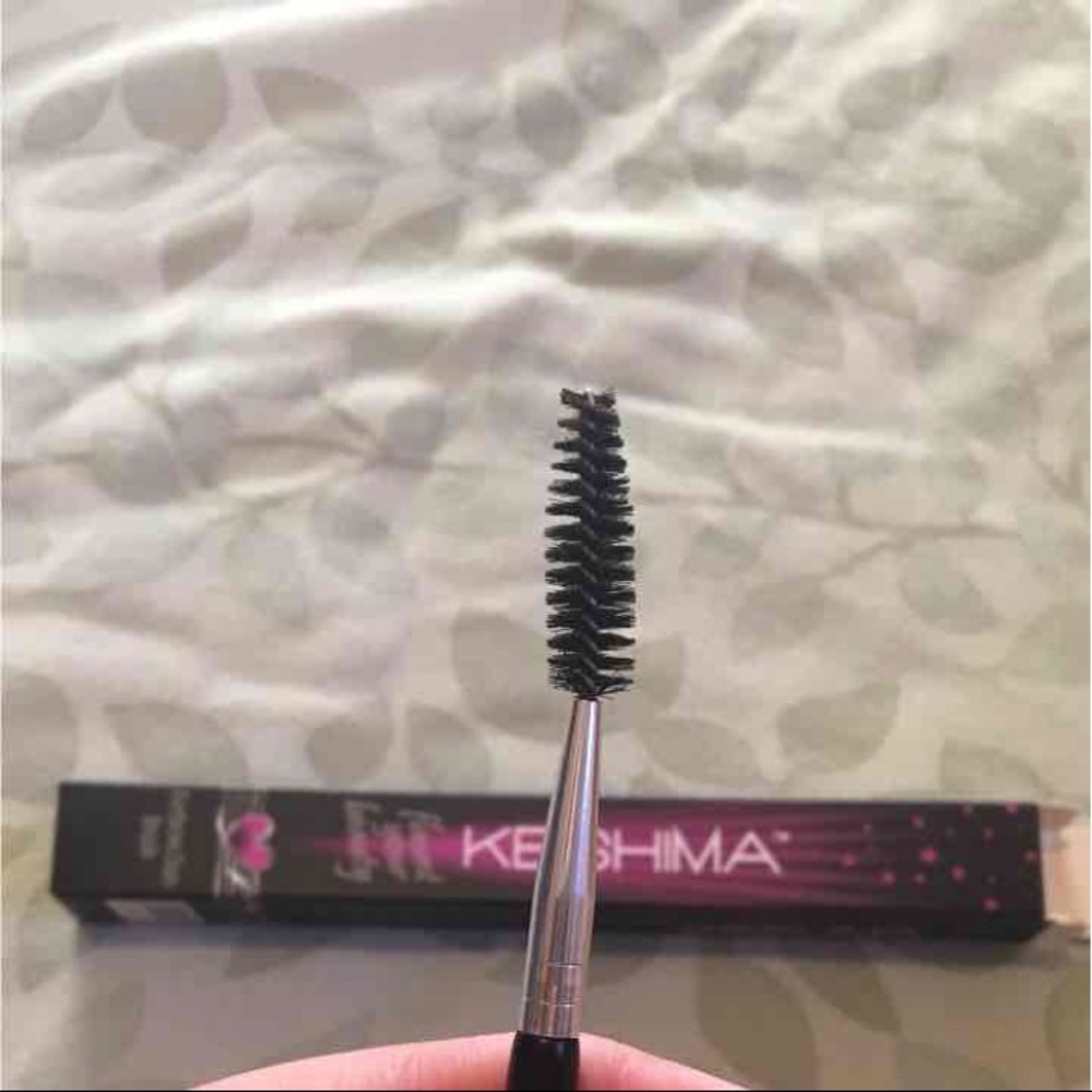 Keshima Duo Eyebrow Brush - Picture 3 of 3