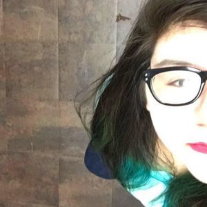 Meet your Posher, Hayley