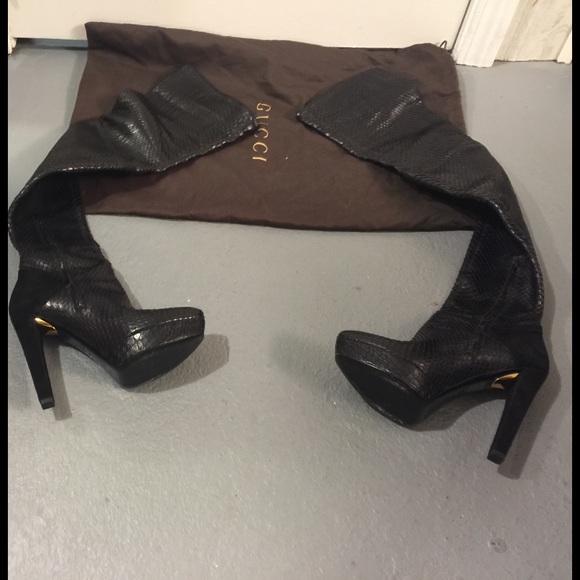 Authentic Gucci python thigh high black boots - Picture 2 of 2