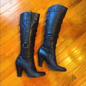Born leather boots