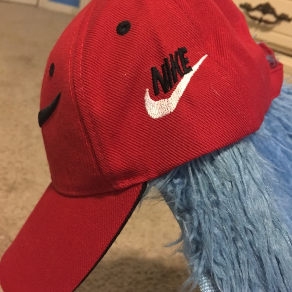 Red Nike cap